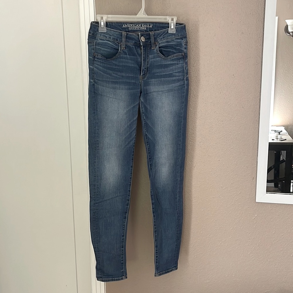 American Eagle Super Stretch straight jean